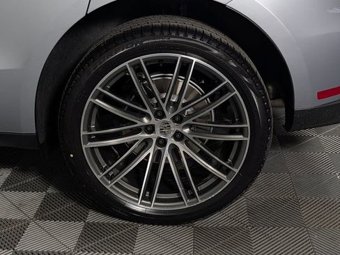 New 2026 Porsche Macan image 12