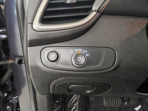 Used 2019 Chevrolet Trax LS FWD image 13