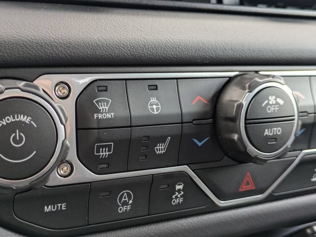 New 2026 Jeep Gladiator Sport AWD/4WD image 22