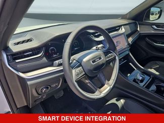 New 2026 Jeep Grand Cherokee Altitude RWD video 2