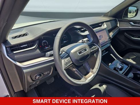 New 2026 Jeep Grand Cherokee Altitude RWD image 2