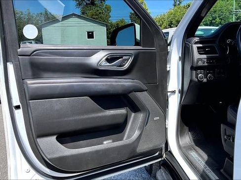 Used 2021 Chevrolet Tahoe RST w/ Luxury Package AWD/4WD image 17