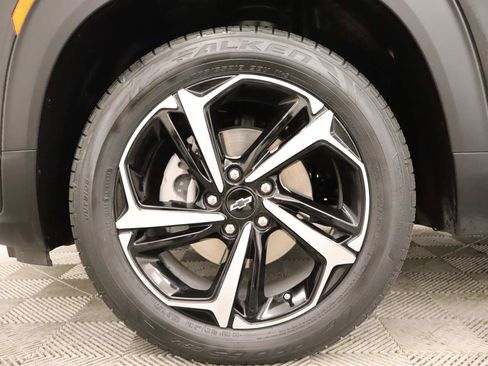 Used 2023 Chevrolet TrailBlazer RS w/ Sun and Liftgate Package image 6