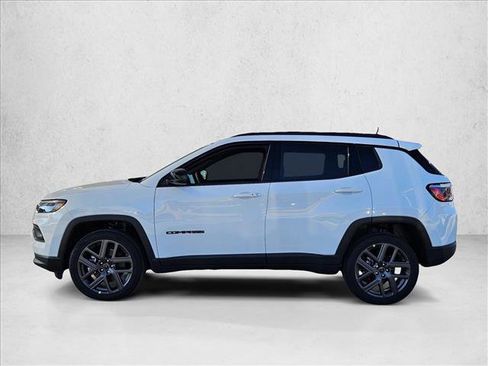 New 2026 Jeep Compass Latitude image 5