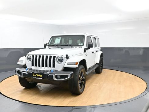 Used 2022 Jeep Wrangler Unlimited Sahara w/ Cold Weather Group AWD/4WD image 7