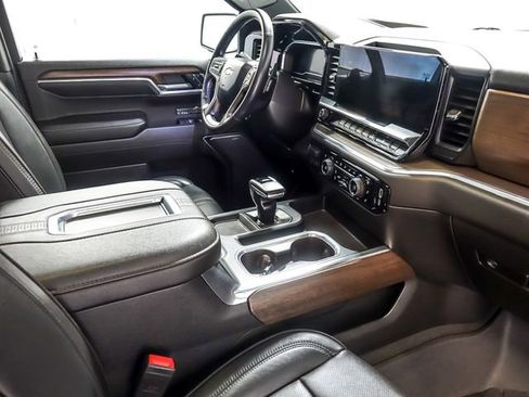 Certified 2022 Chevrolet Silverado 1500 High Country w/ High Country Premium Package AWD/4WD image 33