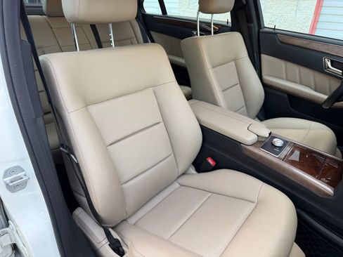 Used 2011 Mercedes-Benz E 350 Sedan image 61