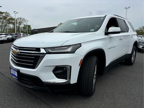Certified 2023 Chevrolet Traverse LT FWD image 6