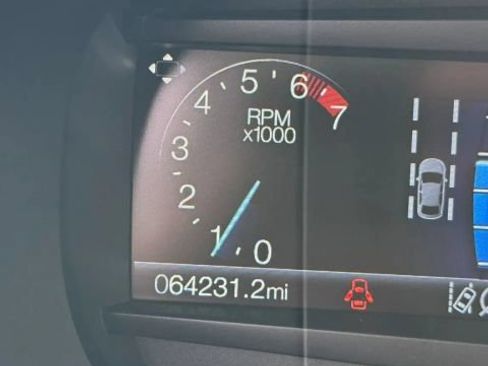 Used 2021 Ford Edge SE FWD image 14