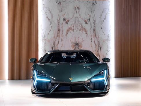 Used 2024 Lamborghini Revuelto AWD/4WD image 4
