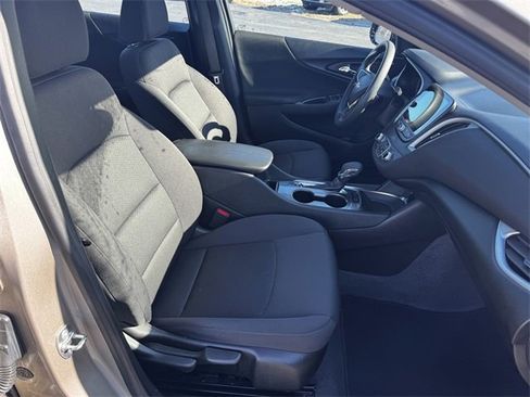 Used 2024 Chevrolet Malibu LT image 14