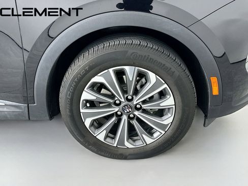 Used 2025 Buick Envision Preferred AWD/4WD image 36