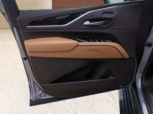 Certified 2024 Cadillac Escalade Sport w/ LPO, ONYX Package image 25