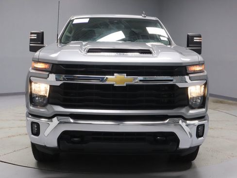 Used 2025 Chevrolet Silverado 3500 LT w/ Convenience Package AWD/4WD image 7