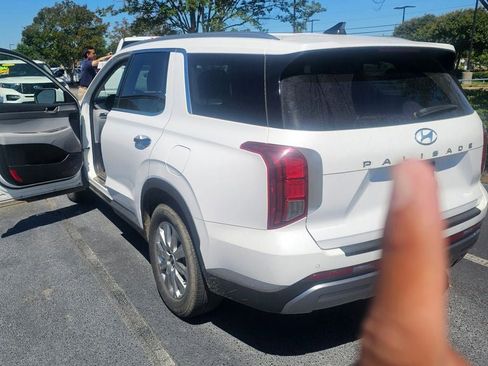 Used 2025 Hyundai Palisade SEL FWD image 3