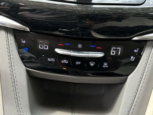 Used 2023 Cadillac XT6 Premium Luxury w/ Technology Package image 27