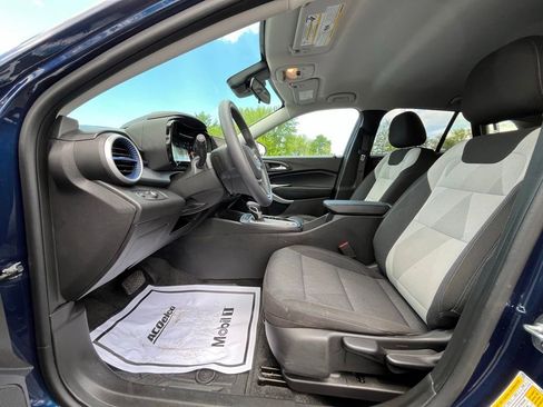 Certified 2024 Chevrolet Trax LS w/ LS Convenience Package FWD image 10