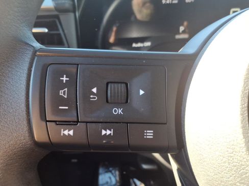 Certified 2025 Nissan Kicks SV image 19