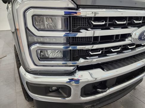Used 2023 Ford F350 Lariat AWD/4WD image 23