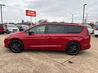 New 2026 Chrysler Pacifica Select w/ S Appearance Package video 2