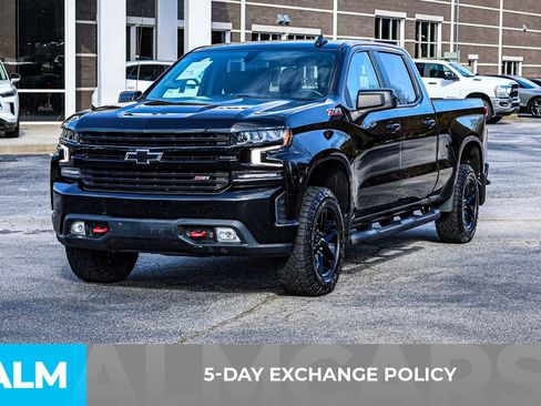 Used 2021 Chevrolet Silverado 1500 LT Trail Boss w/ Convenience Package II image 3