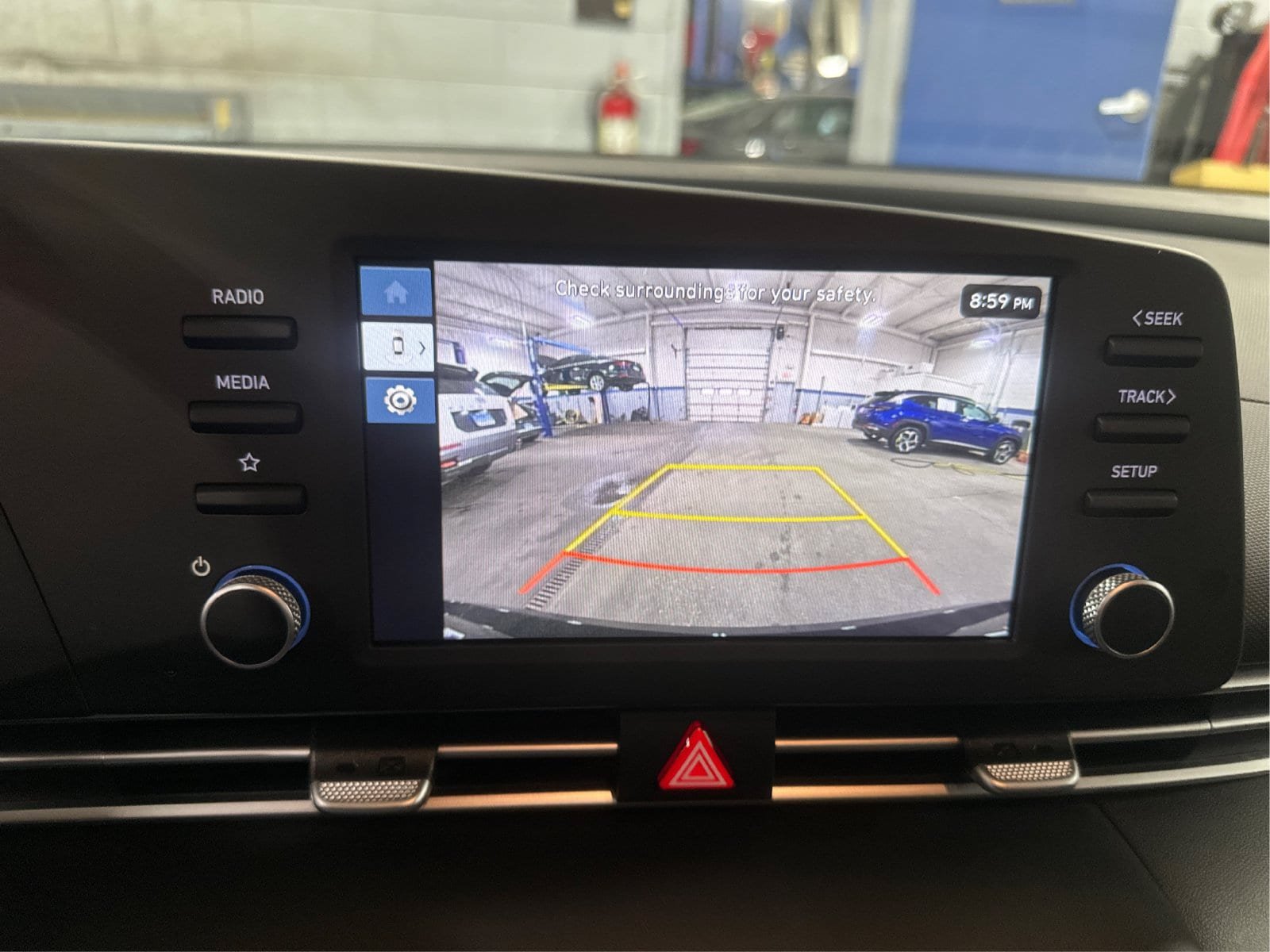 Used 2026 Hyundai Elantra SE FWD image 15