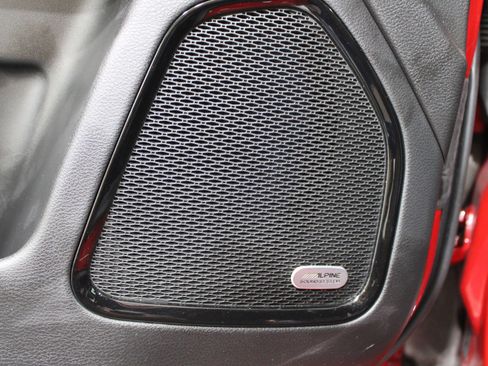 Used 2022 Jeep Compass Limited w/ (RED) Package image 9