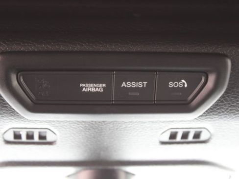 Used 2022 Jeep Wrangler Unlimited Sahara w/ Cold Weather Group AWD/4WD image 38