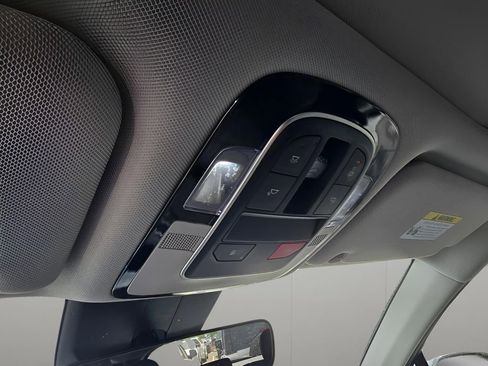 Used 2023 Hyundai Santa Fe SEL w/ Premium Package image 17