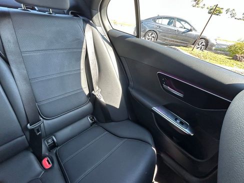 Used 2025 Mercedes-Benz C 300 4MATIC Sedan image 14