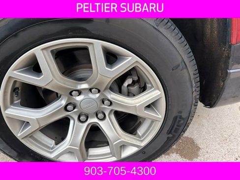 Used 2022 Jeep Wagoneer Series II image 4