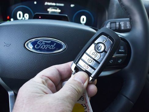 New 2026 Ford Explorer Platinum AWD/4WD image 12