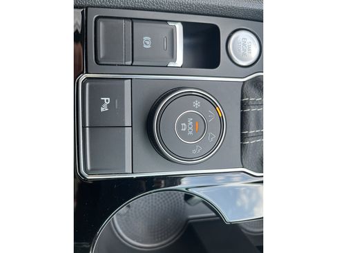 Used 2023 Volkswagen Atlas SE AWD/4WD image 27