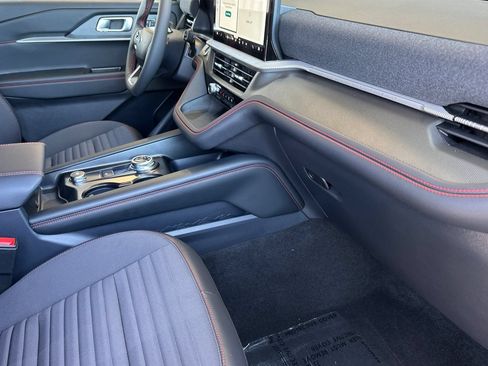 New 2026 Ford Explorer ST-Line w/ ST-Line Street Pack AWD/4WD image 17