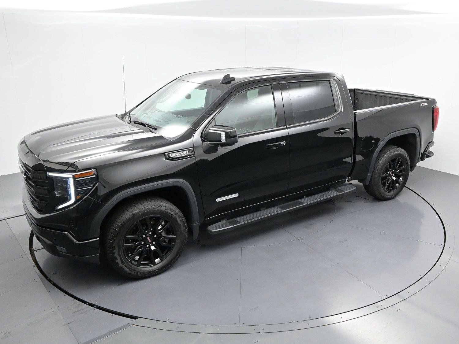 Used 2025 GMC Sierra 1500 Elevation w/ Elevation Premium Package AWD/4WD image 35