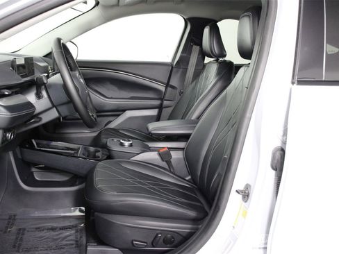 Used 2023 Ford Mustang Mach-E Select image 27
