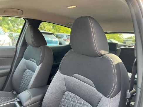Certified 2025 Nissan Kicks SV image 10