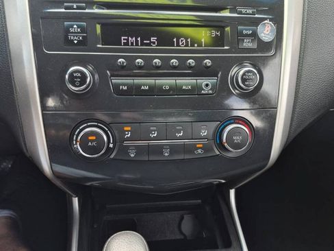 Used 2013 Nissan Altima 2.5 S FWD image 12