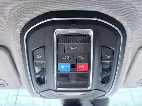 Used 2021 Jeep Grand Cherokee L Limited RWD image 16
