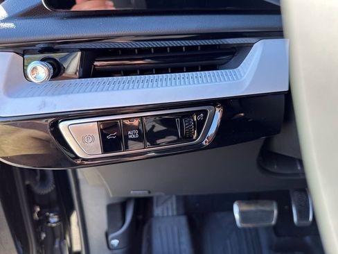 New 2026 Cadillac Optiq Luxury 1 image 29