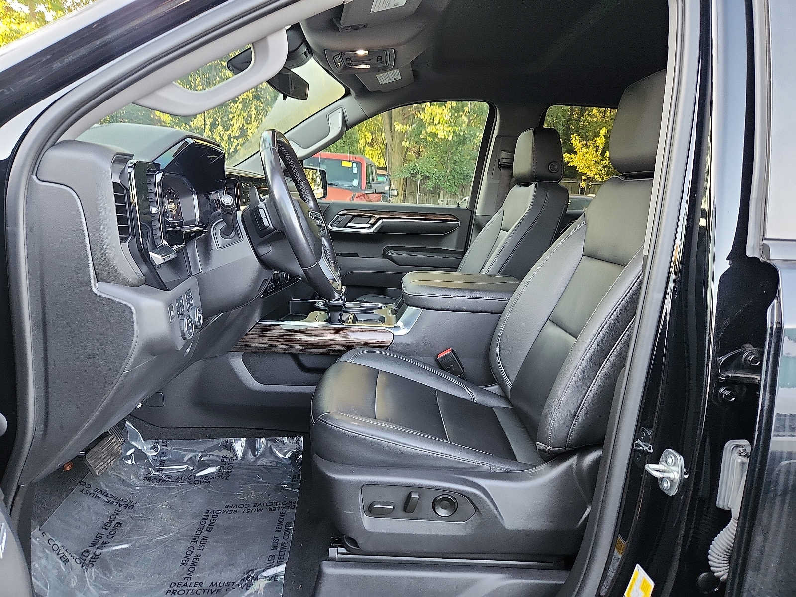 Used 2023 Chevrolet Silverado 1500 RST AWD/4WD image 13