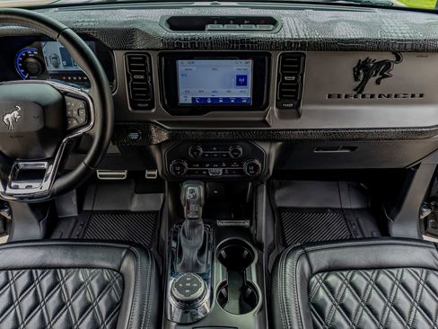 Used 2023 Ford Bronco Outer Banks image 23