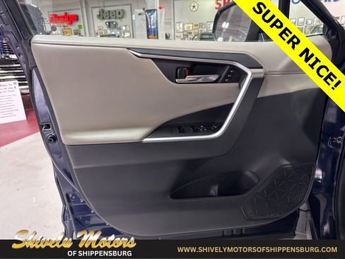 Used 2019 Toyota RAV4 Limited w/ All Weather Liner Package image 12