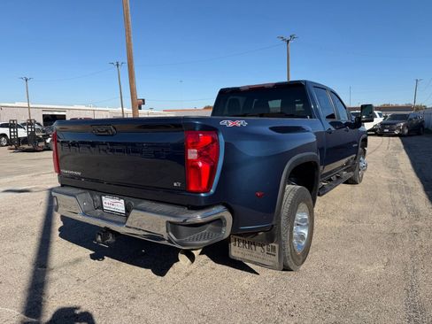 Used 2022 Chevrolet Silverado 3500 LT w/ Convenience Package image 7