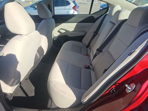 Used 2025 Nissan Altima 2.5 SV image 8