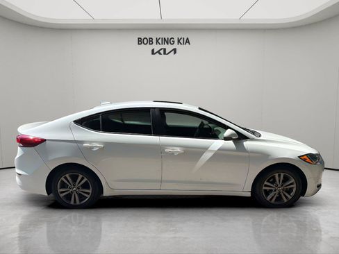 Used 2017 Hyundai Elantra Value Edition FWD image 6