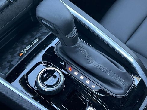New 2025 Chevrolet Colorado Trail Boss AWD/4WD image 18