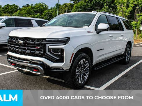 Used 2025 Chevrolet Suburban Z71 AWD/4WD image 3