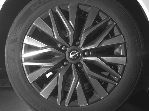 Used 2025 Nissan Altima 2.5 SV image 14