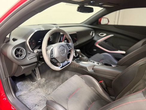 Used 2018 Chevrolet Camaro ZL1 RWD image 14